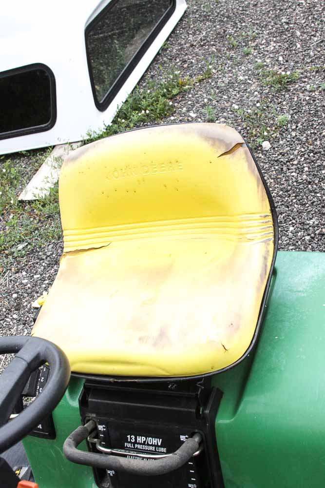John Deere STX300 5-Speed Tractor Mower