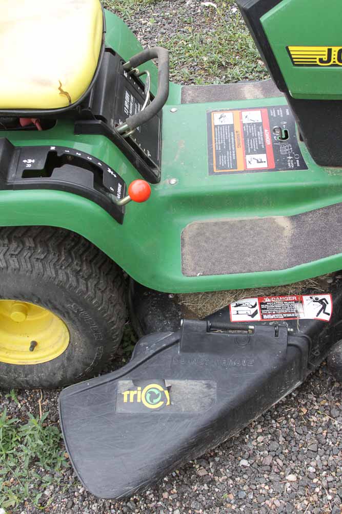 John Deere STX300 5-Speed Tractor Mower