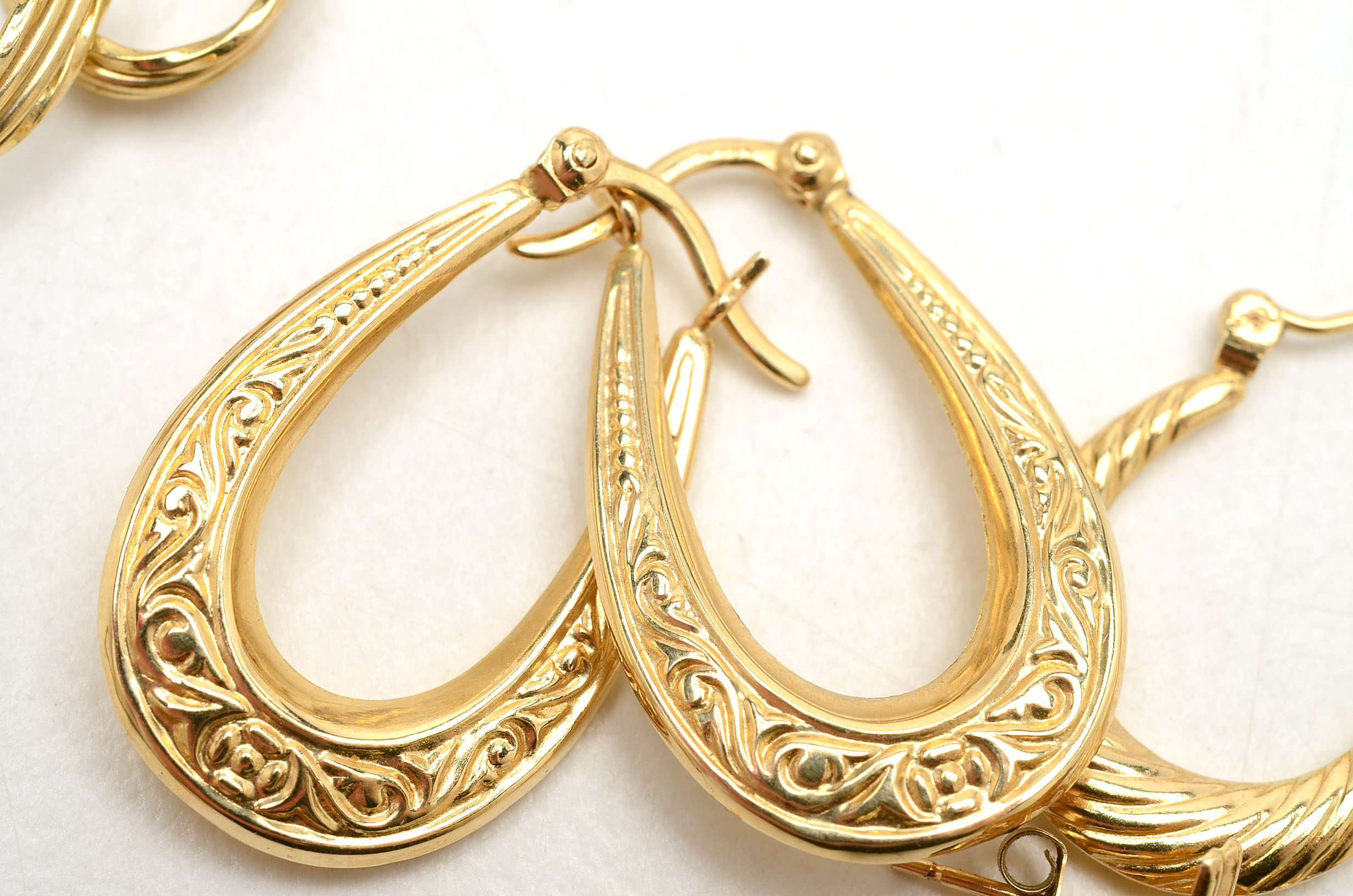 Group of 10K and 14K Yellow Gold Jewelry