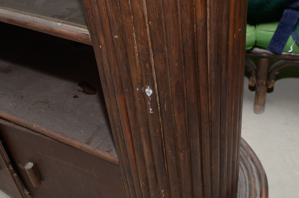 Vintage Tiki Bar With Rattan Bar Stools