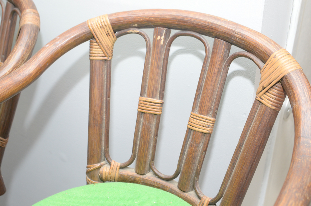 Vintage Tiki Bar With Rattan Bar Stools