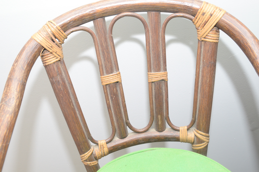 Vintage Tiki Bar With Rattan Bar Stools