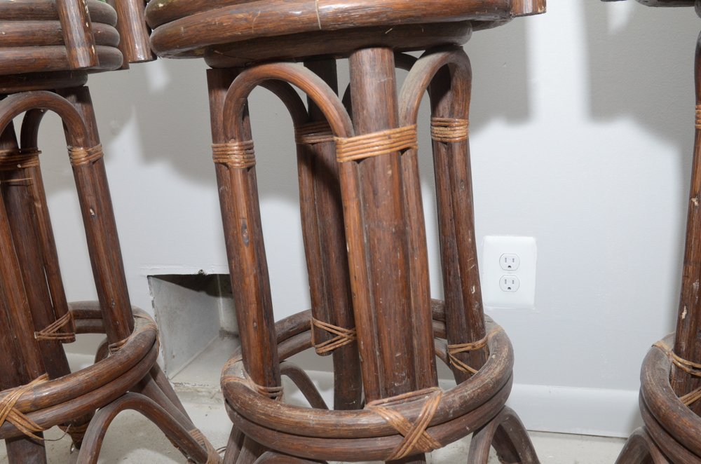 Vintage Tiki Bar With Rattan Bar Stools