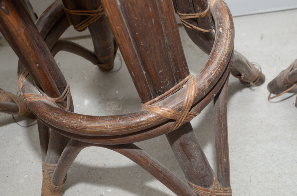 Vintage Tiki Bar With Rattan Bar Stools