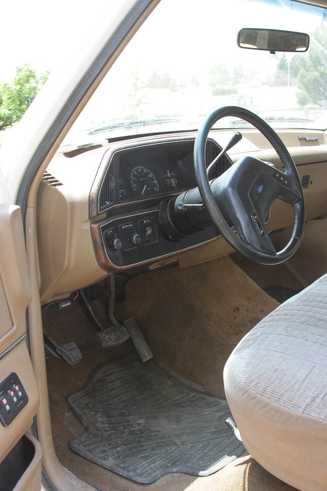 1990 Ford F250 XLT Lariat Pickup Truck