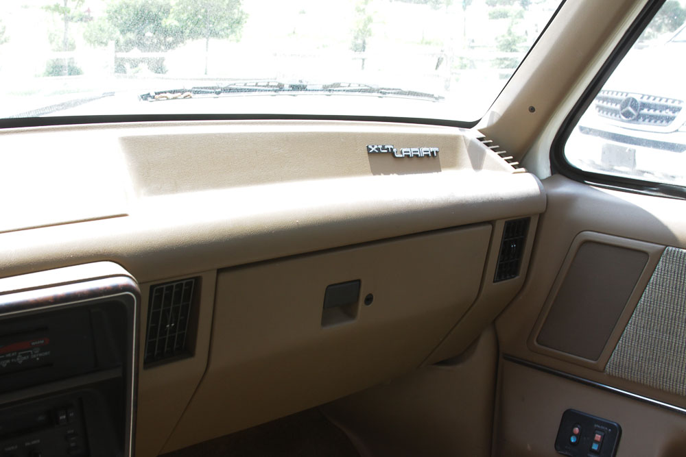 1990 Ford F250 XLT Lariat Pickup Truck