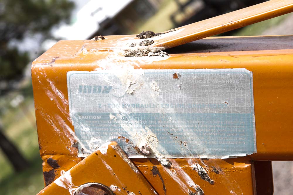 Two-Ton Engine Lift with Eight-Ton Long RAM Hydraulic Cylinder