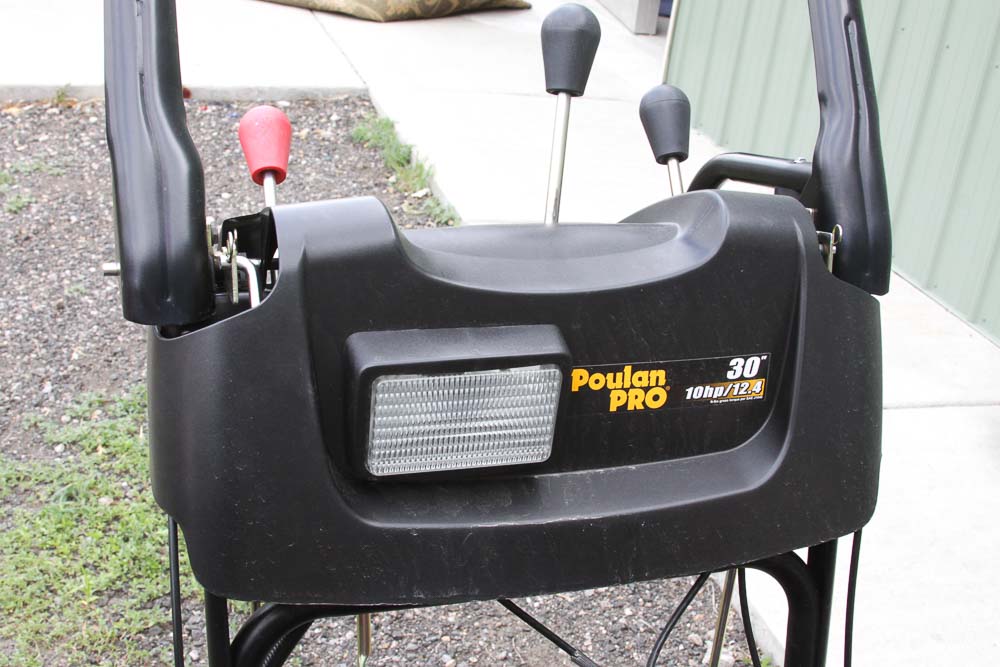 Poulan PRO Snow Blower