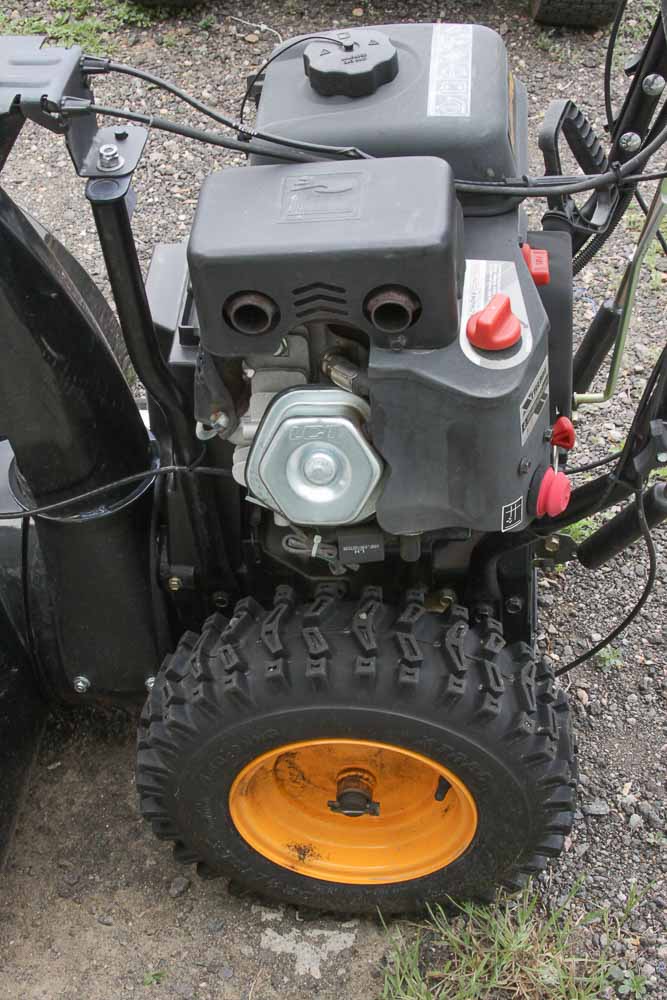 Poulan PRO Snow Blower