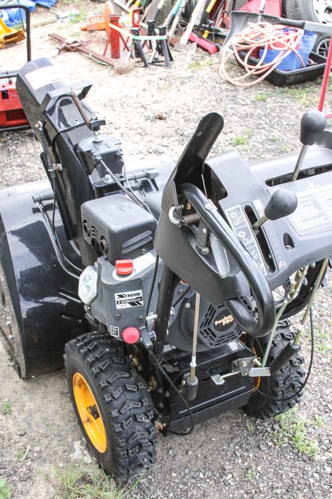 Poulan PRO Snow Blower