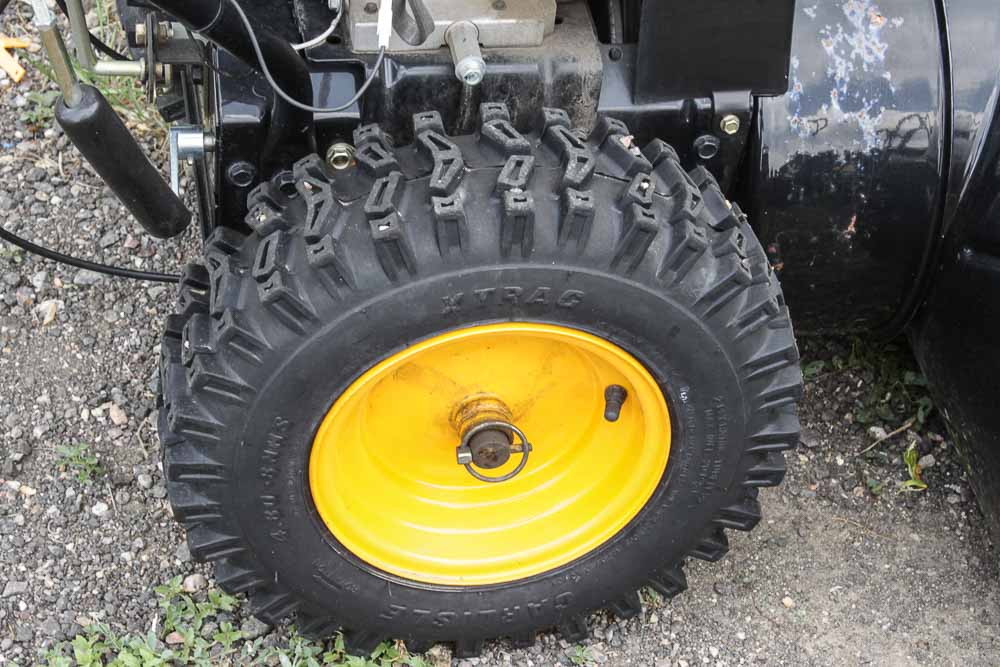 Poulan PRO Snow Blower