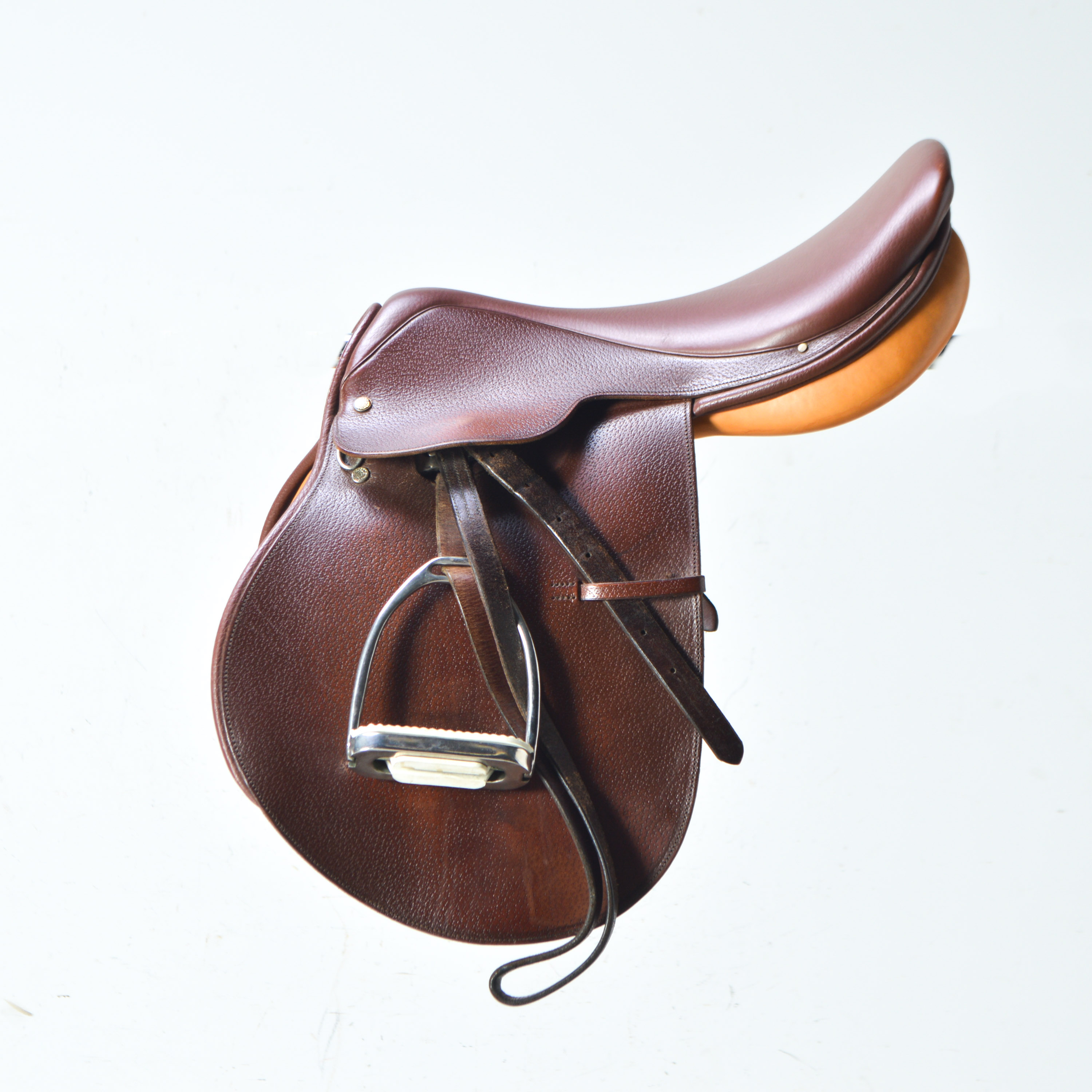 Crosby "Prix des Nations" 18 Inch Jumping Close Contact English Saddle