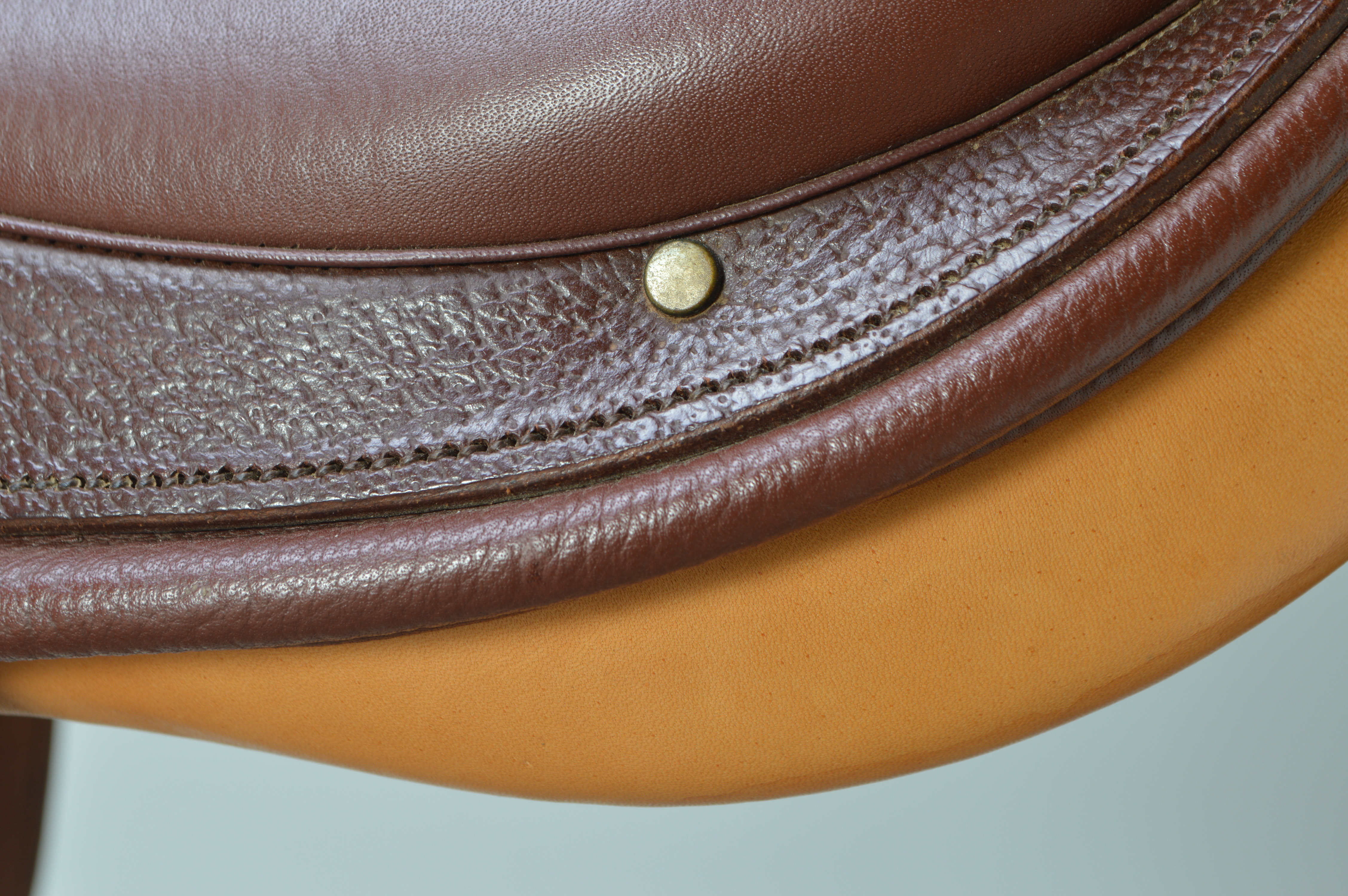 Crosby "Prix des Nations" 18 Inch Jumping Close Contact English Saddle