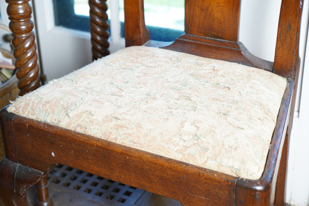Antique Pennsylvannia Queen Anne Walnut Side Chair, c. 1740-1760