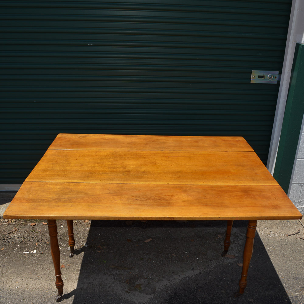 Antique American Sheraton Style Cherry Drop-Leaf Dining Table