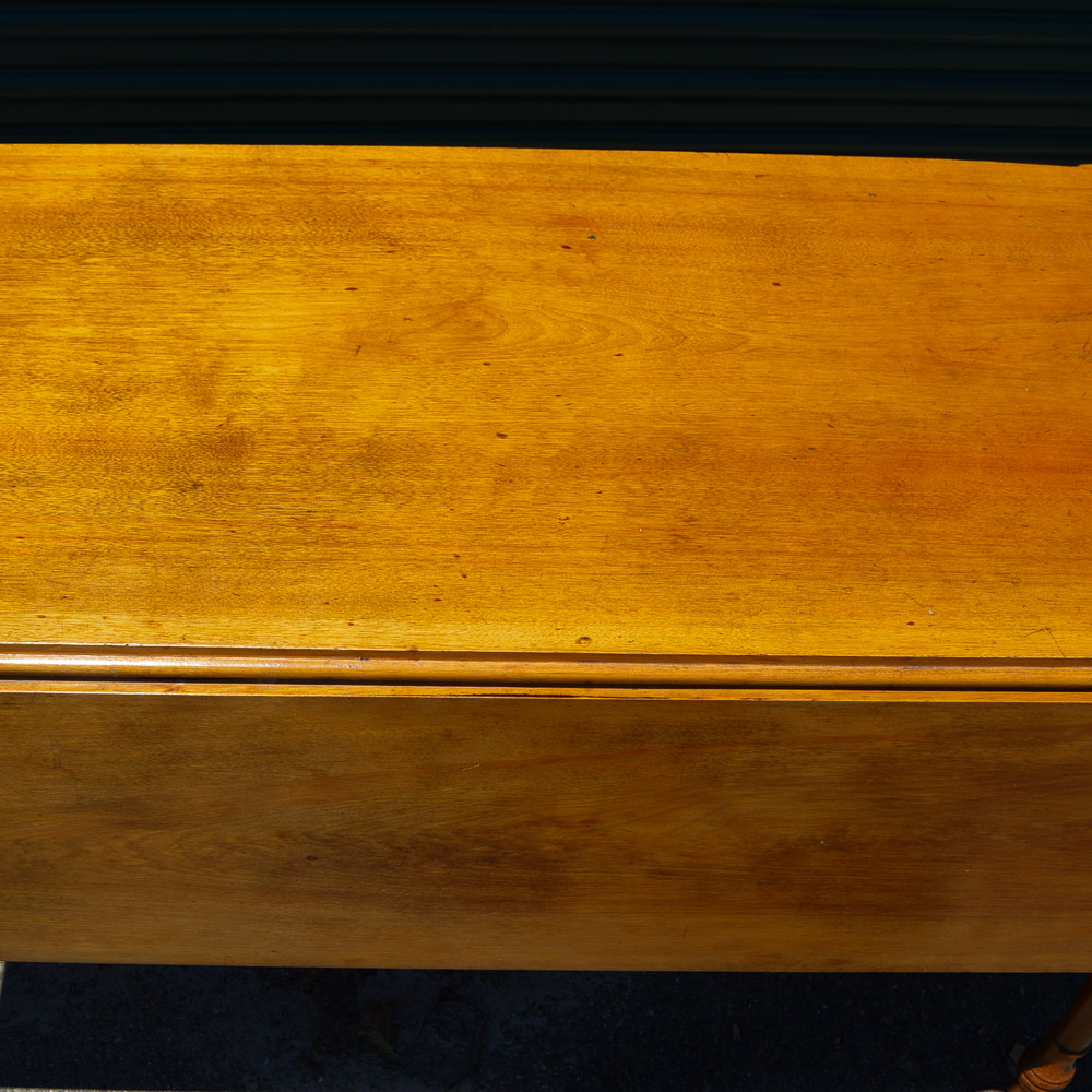 Antique American Sheraton Style Cherry Drop-Leaf Dining Table