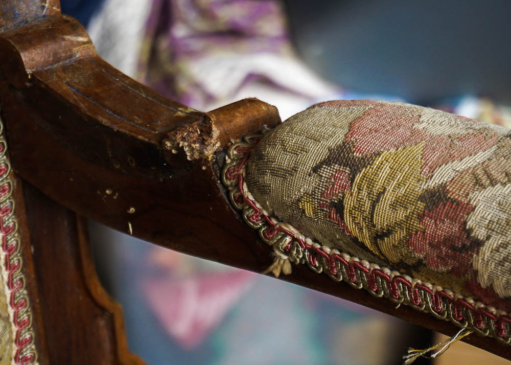 Victorian Style Settee