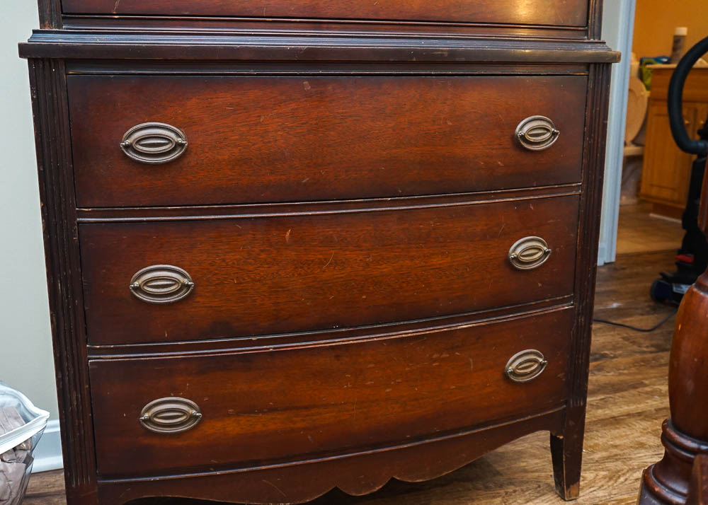 Vintage Hepplewhite Style Mahogany Chest on Chest