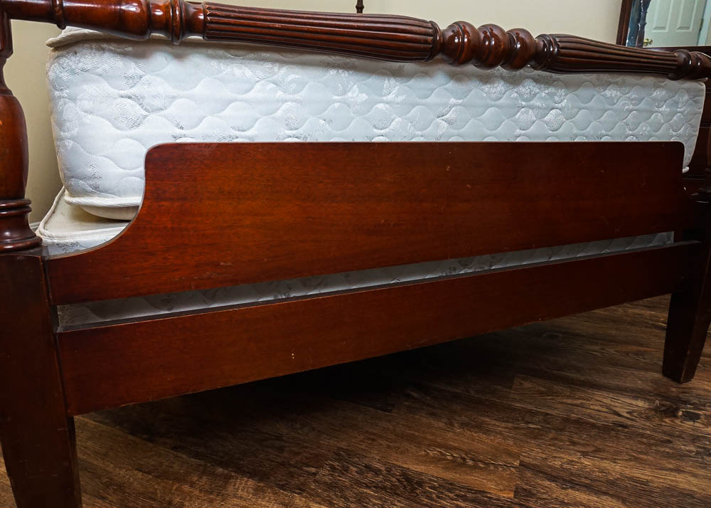 Vintage Four Poster Queen Size Bed