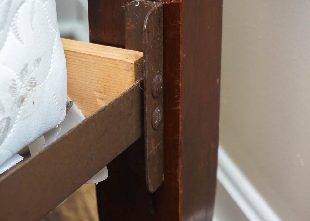 Vintage Four Poster Queen Size Bed