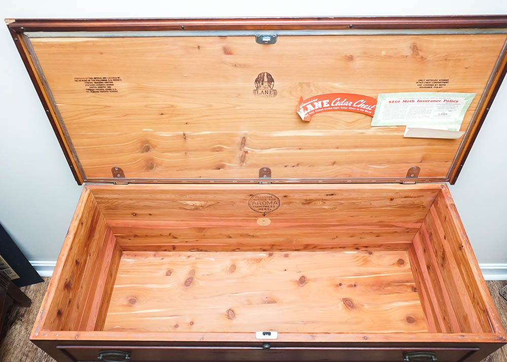 Hepplewhite Style Cedar Chest by Lane