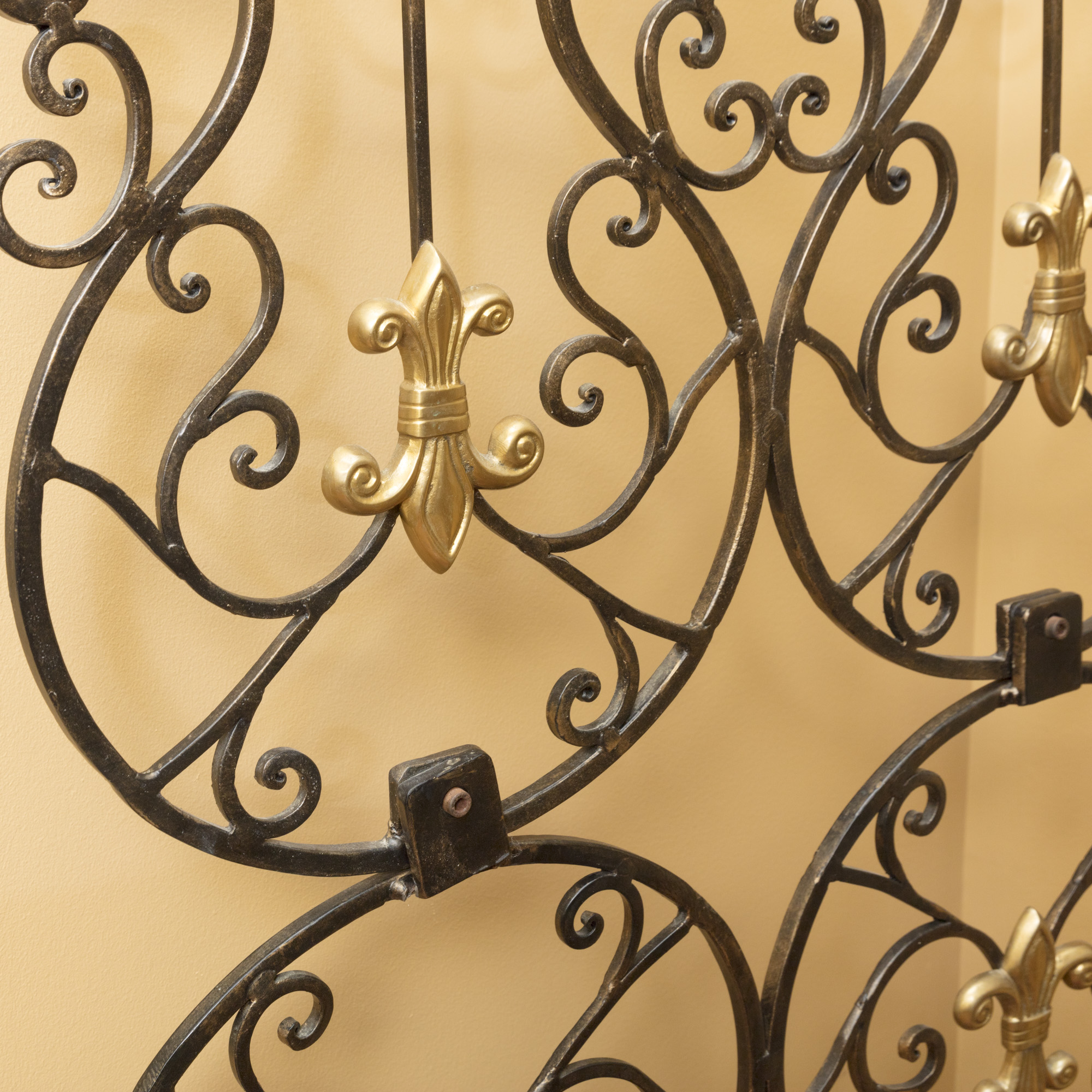 Metal Latticework Folding Room Divider