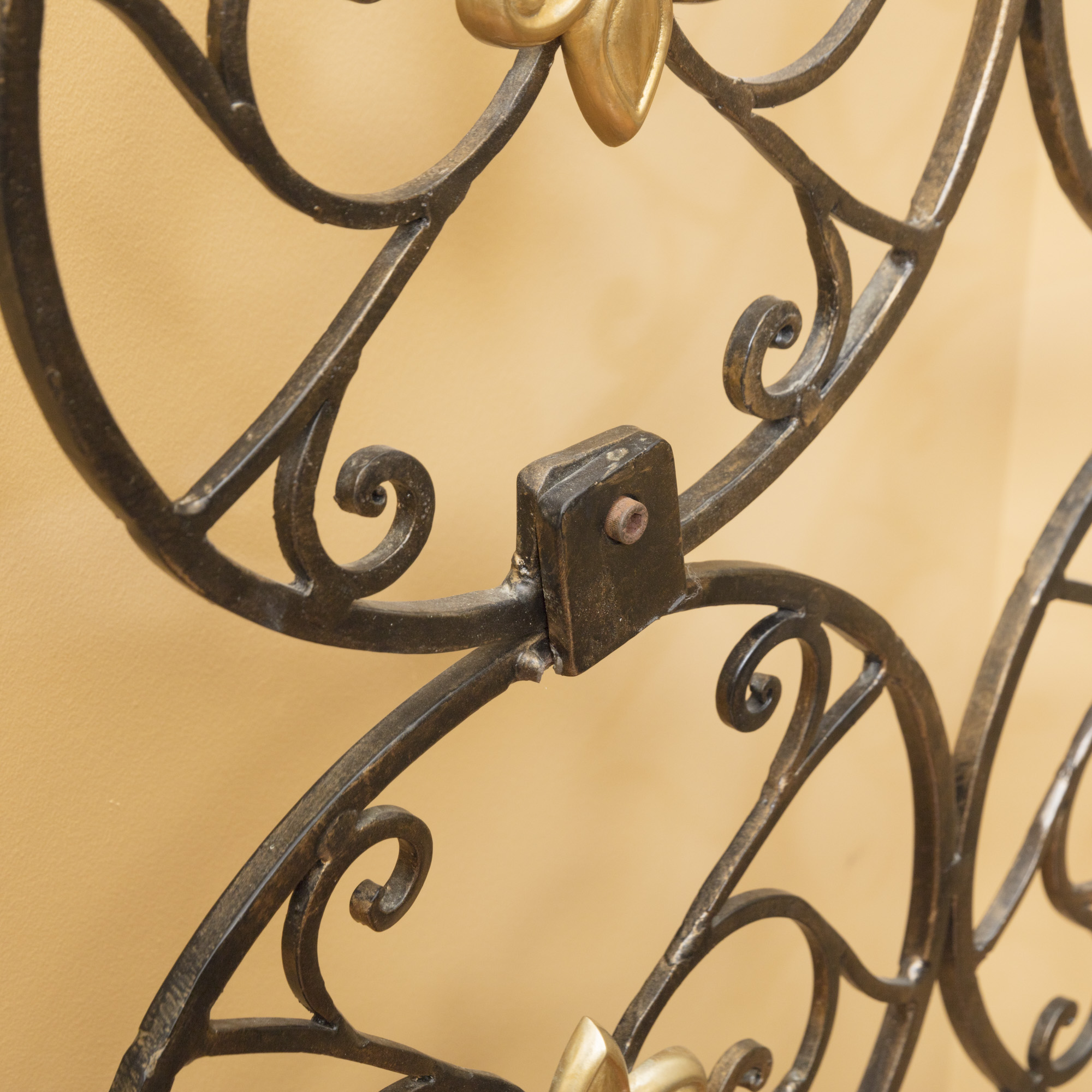 Metal Latticework Folding Room Divider