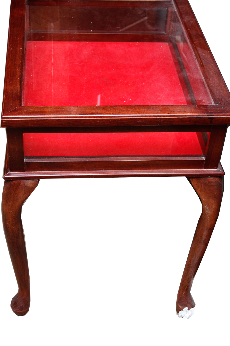 Queen Anne Style Vitrine Side Table