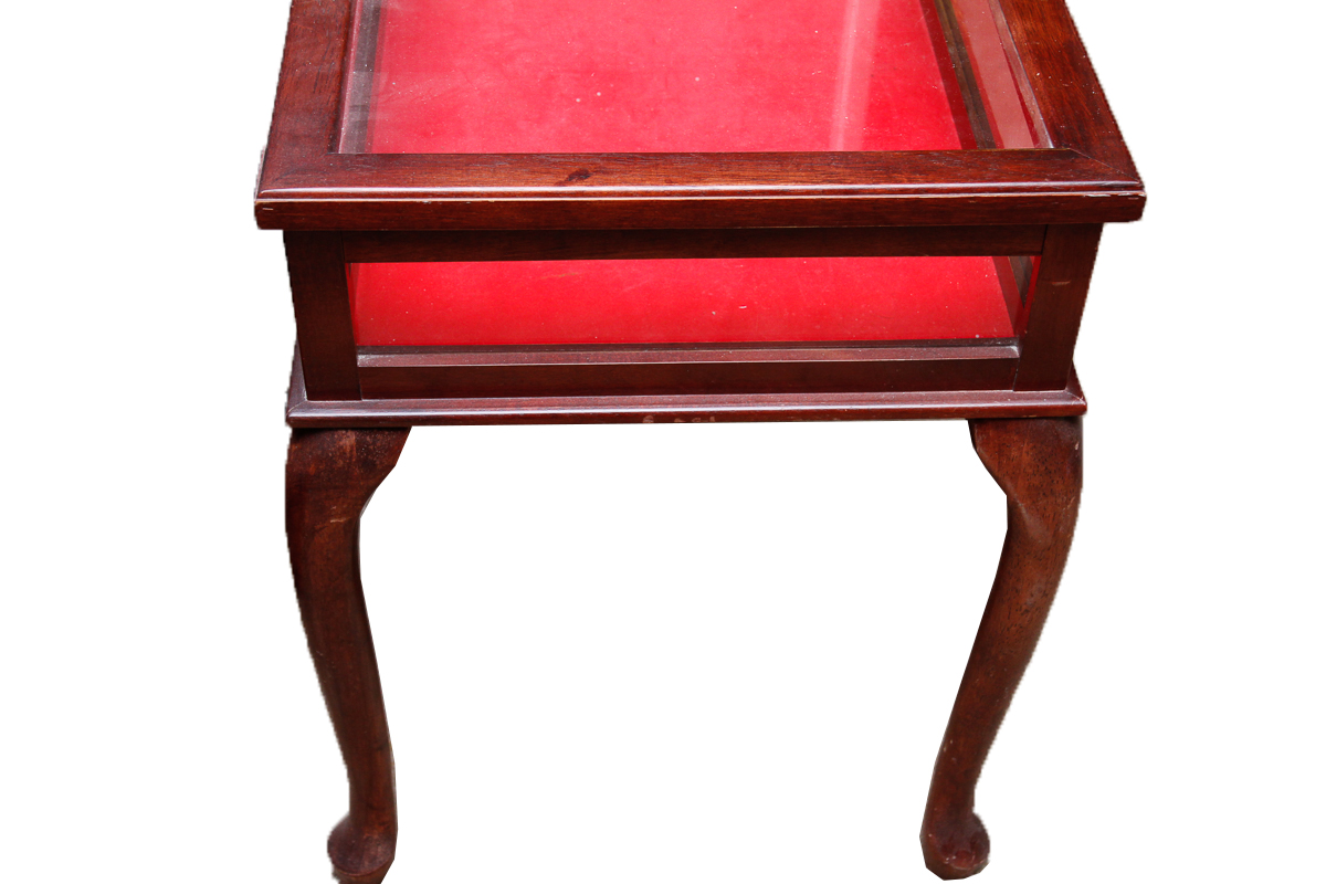Queen Anne Style Vitrine Side Table
