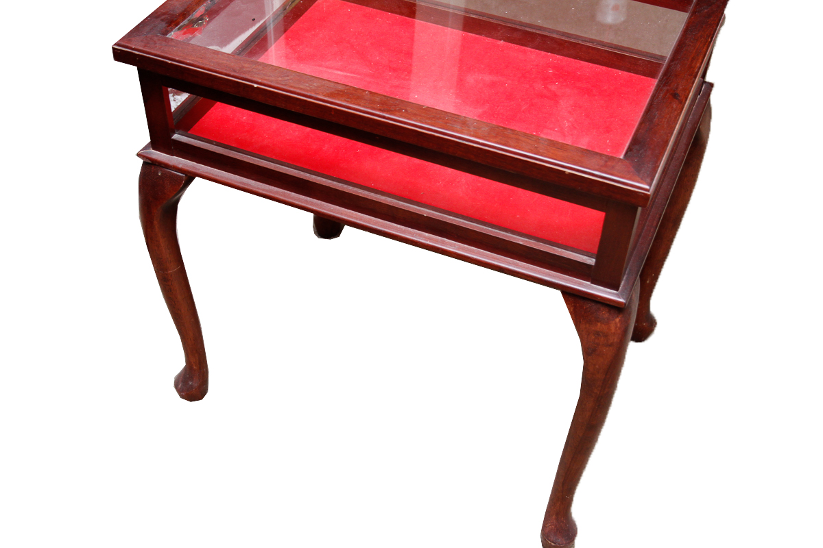 Queen Anne Style Vitrine Side Table