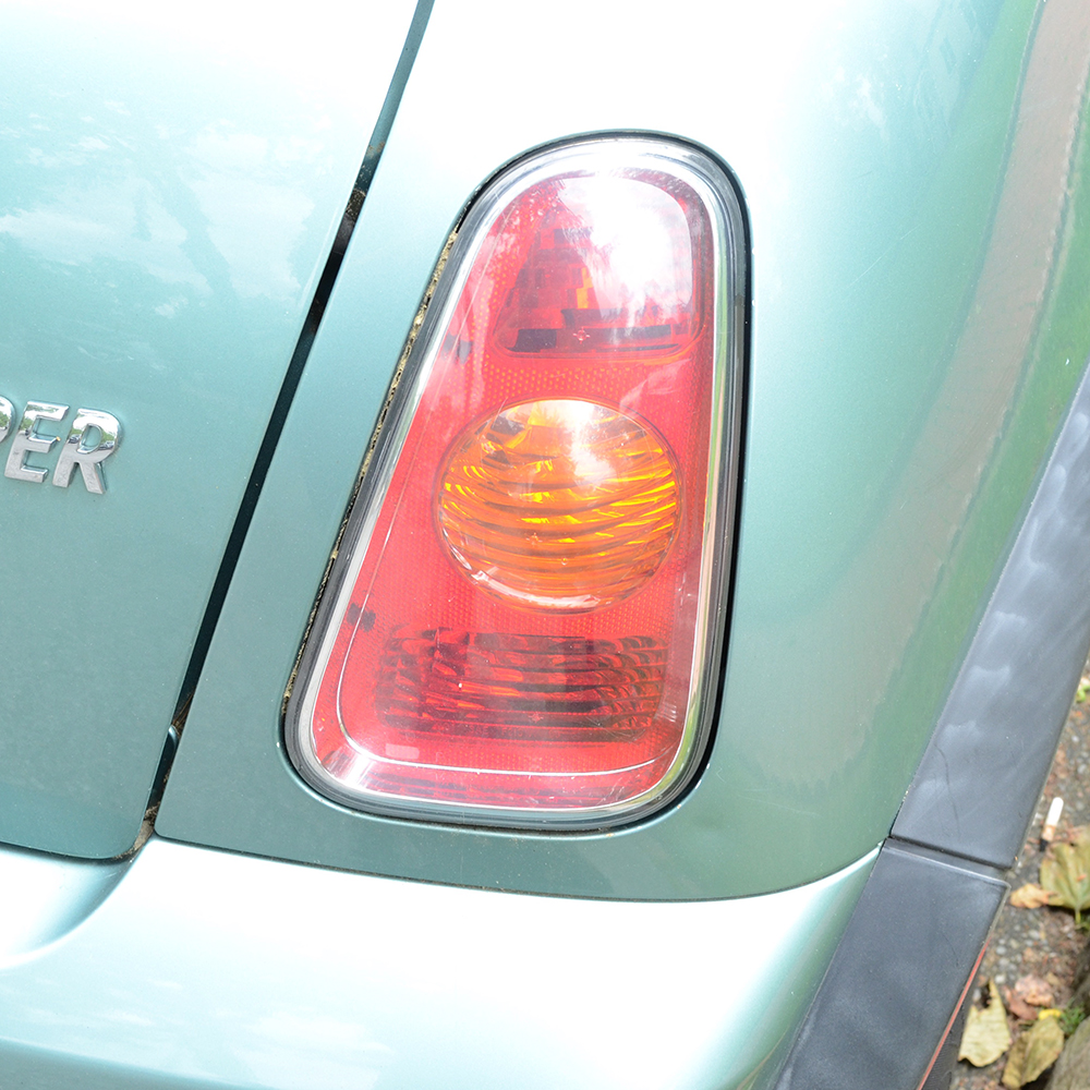 2003 Mini Cooper Hatchback 2D