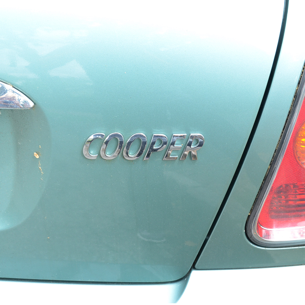 2003 Mini Cooper Hatchback 2D