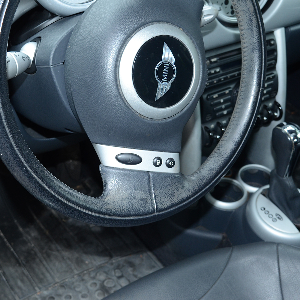 2003 Mini Cooper Hatchback 2D