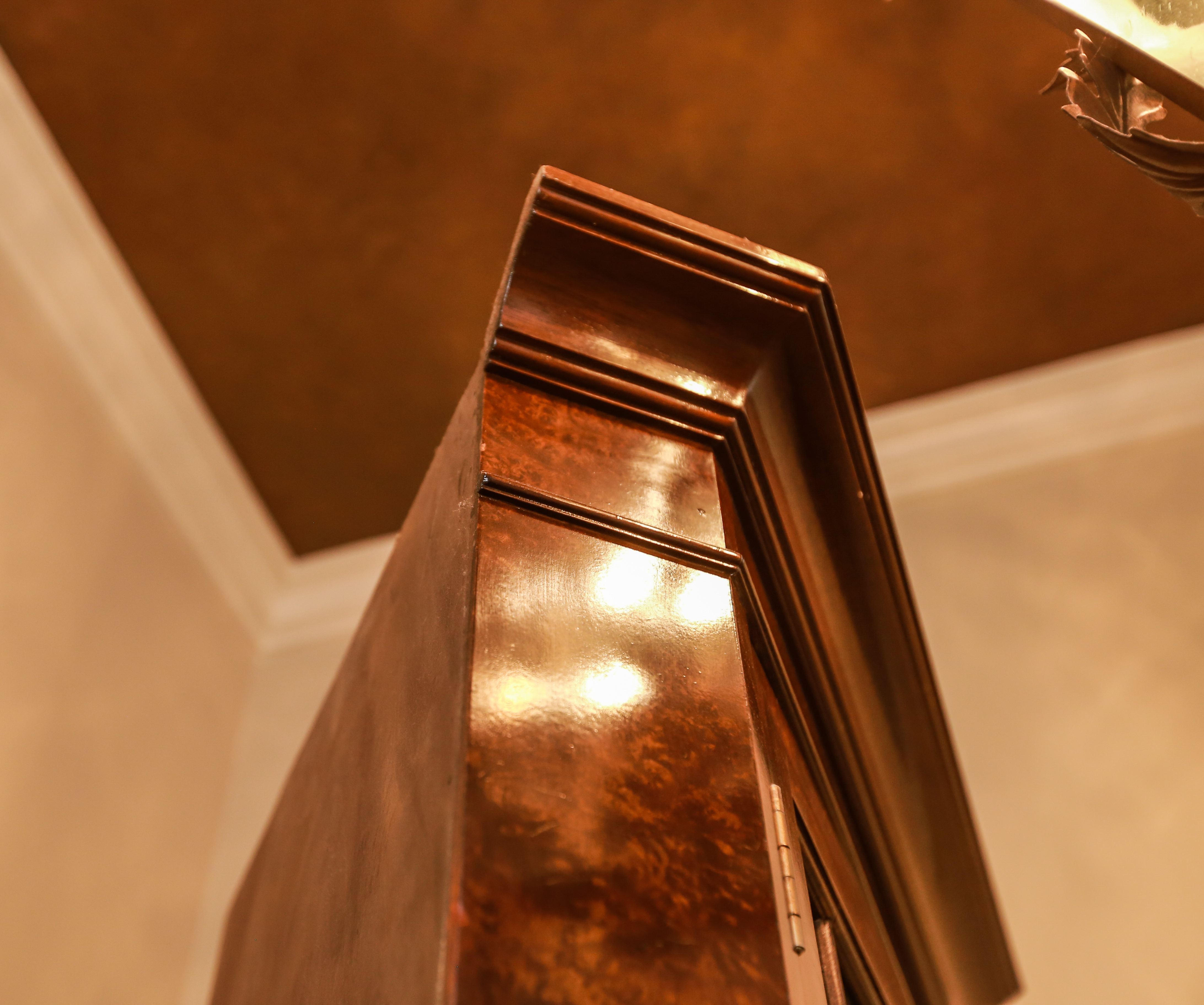 Georgian Style Burl Veneer Corner Cabinet