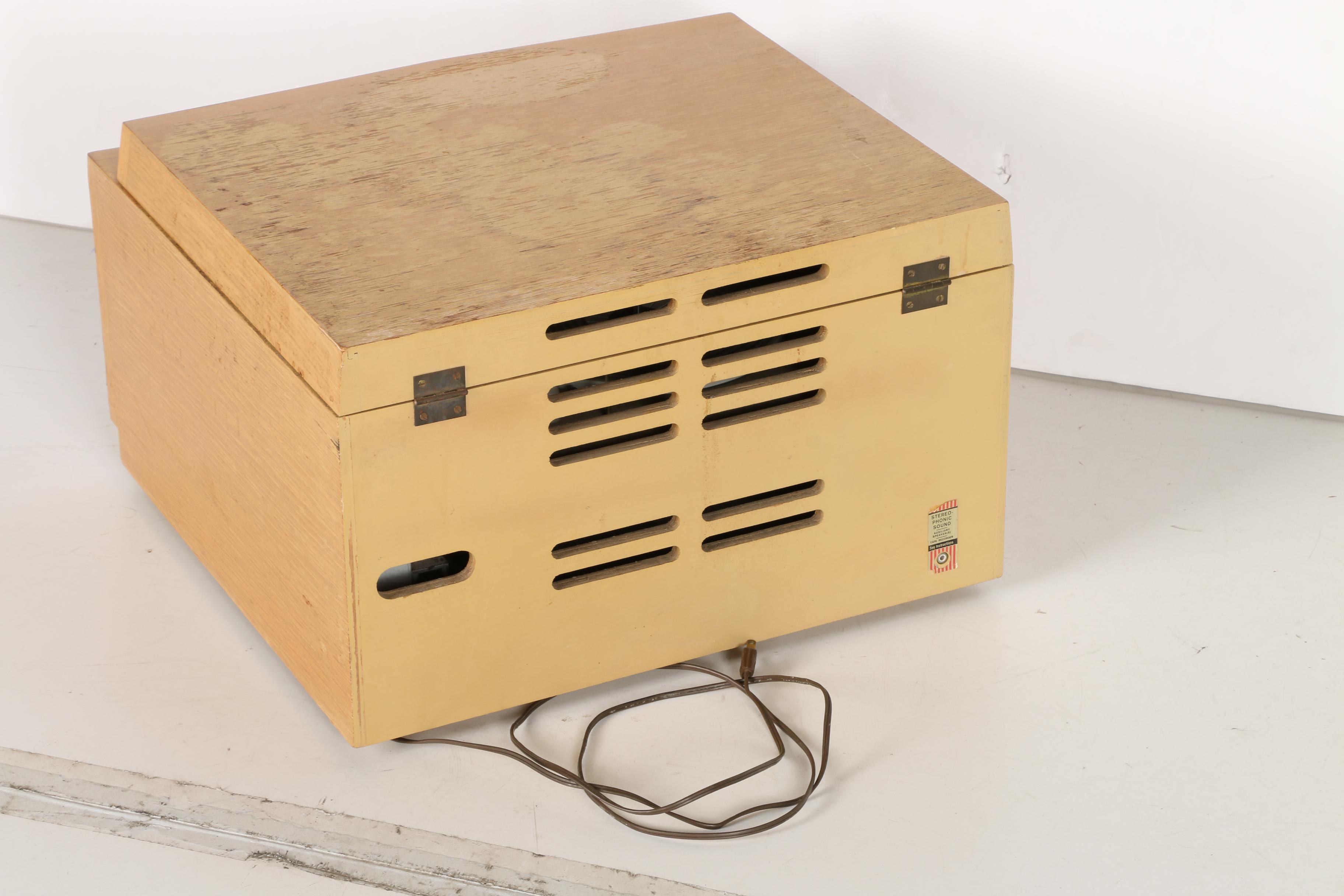 Vintage RCA Victor Orthophonic High Fidelity Record Player