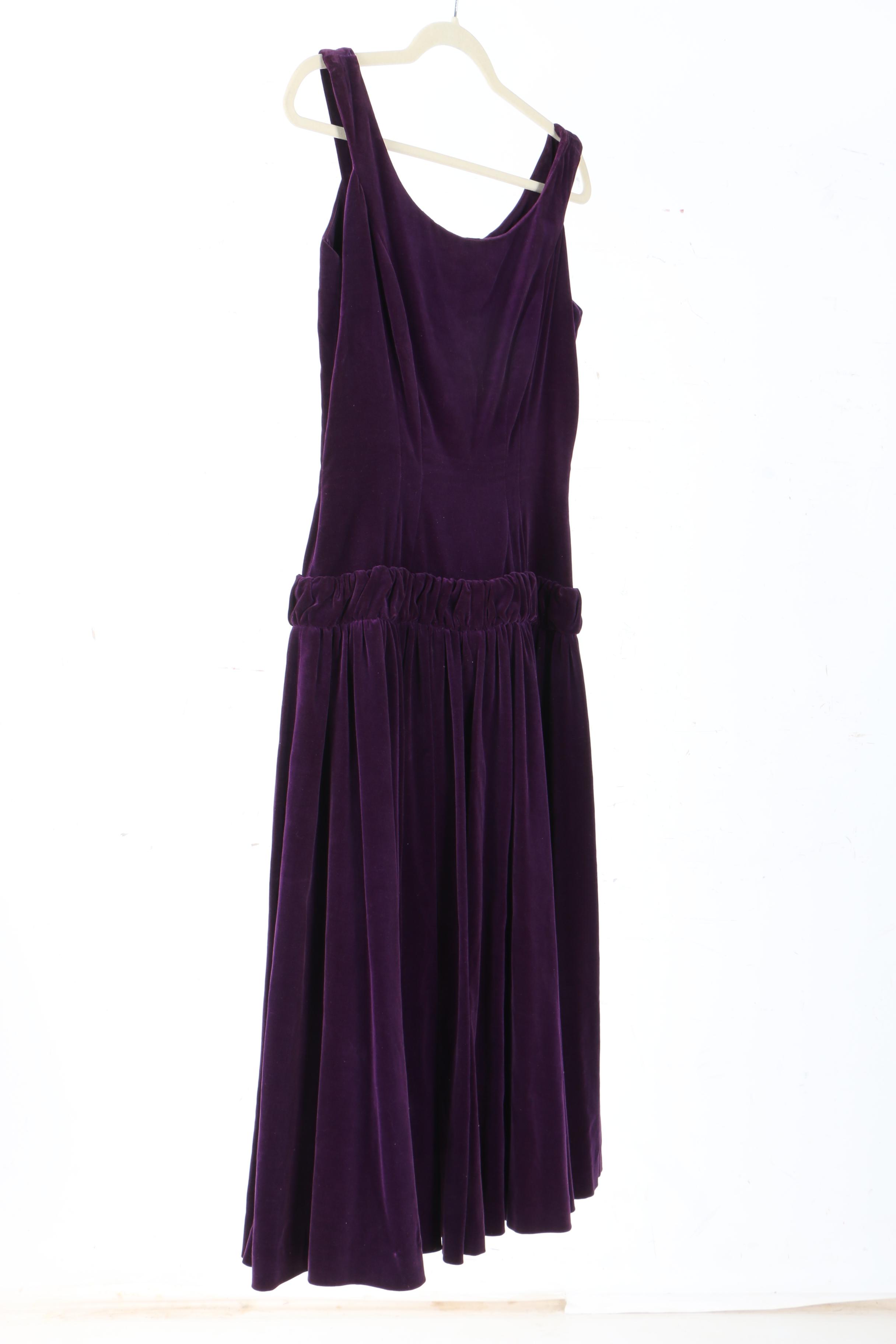 Women's Vintage Velvet Dresses