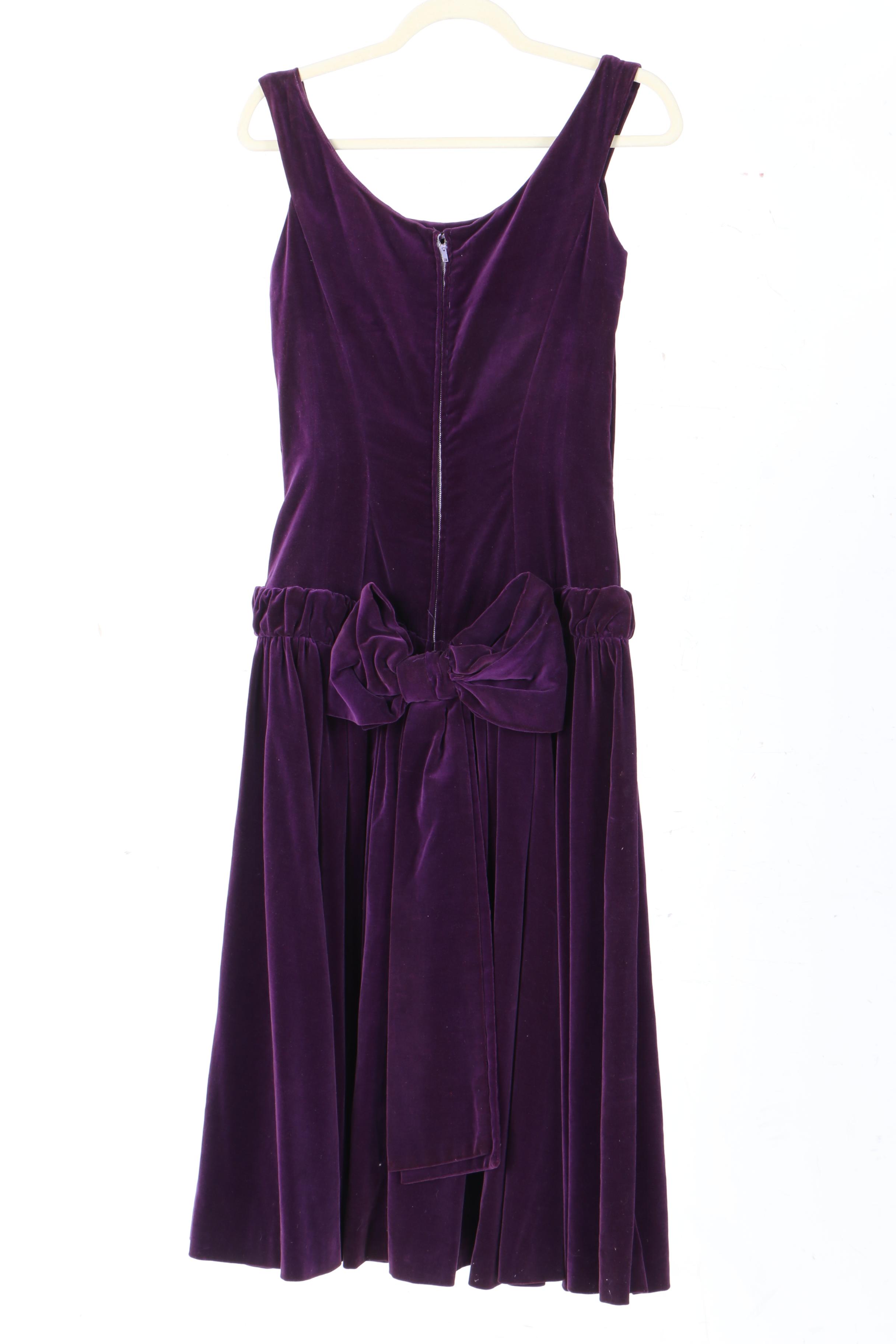 Women's Vintage Velvet Dresses