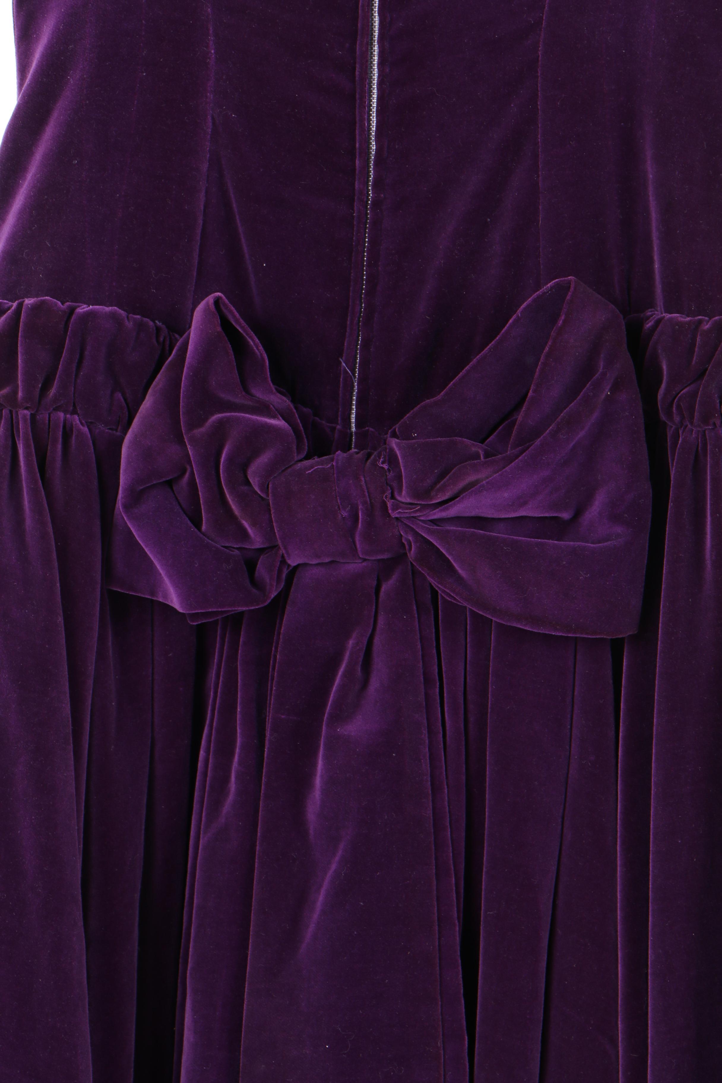 Women's Vintage Velvet Dresses