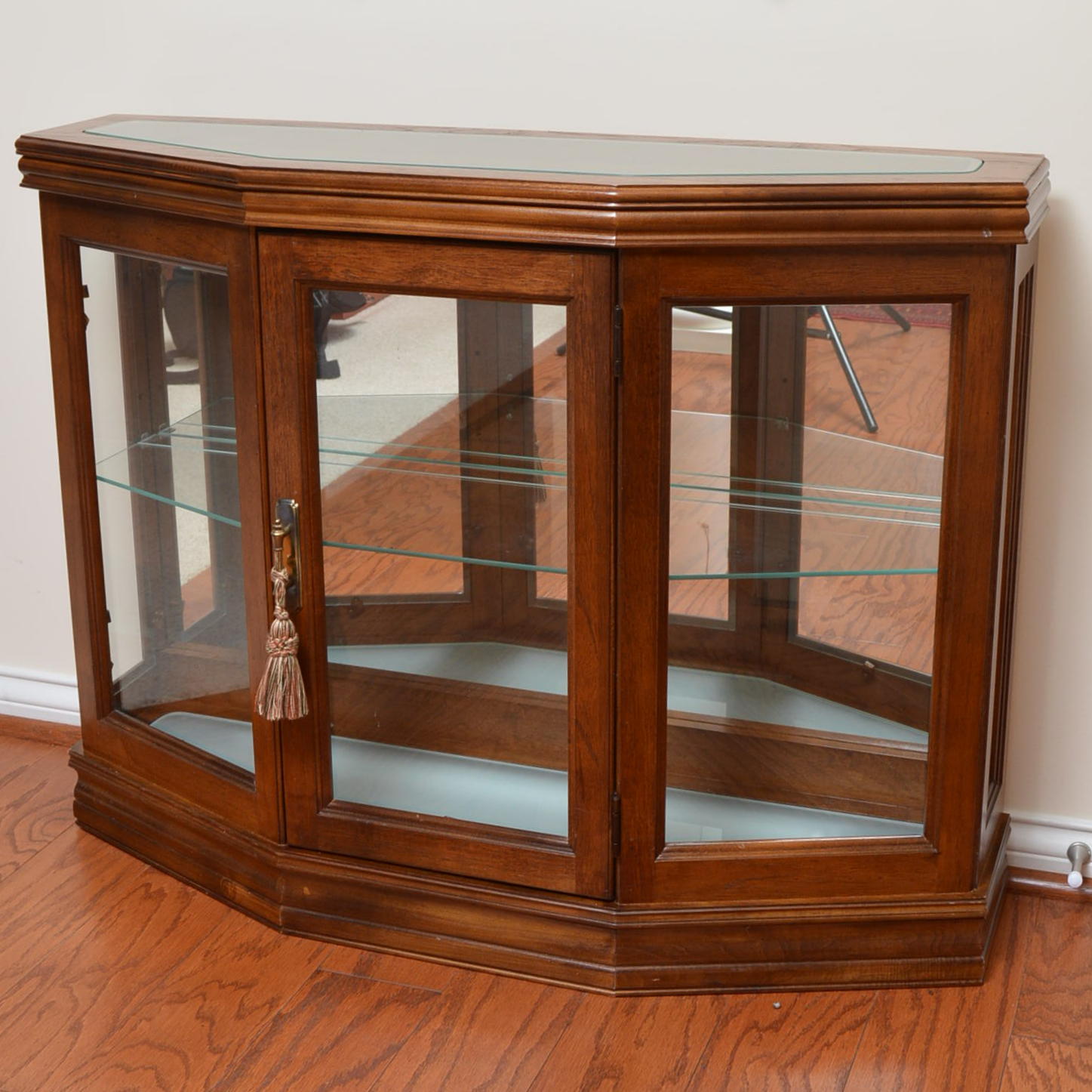 Console Display Cabinet With Glass Top