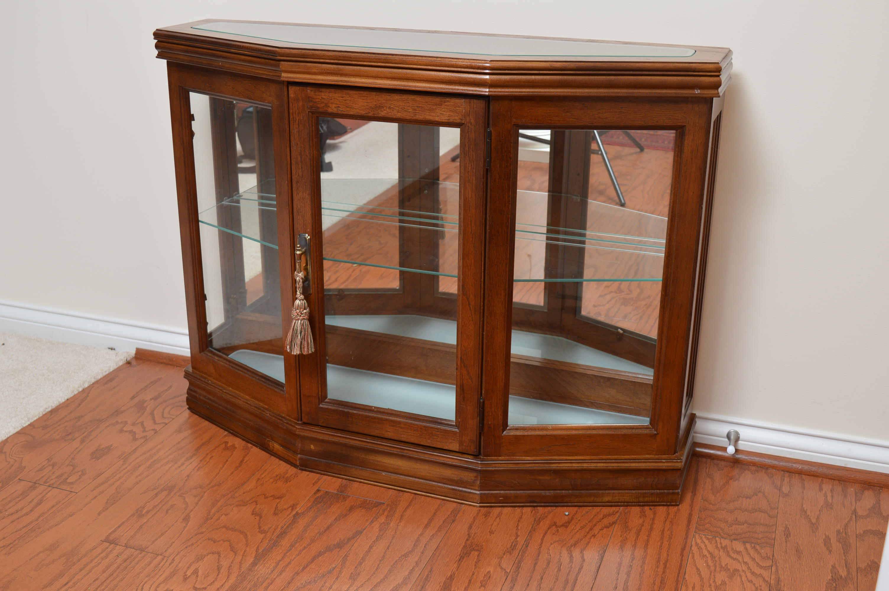 Console Display Cabinet With Glass Top