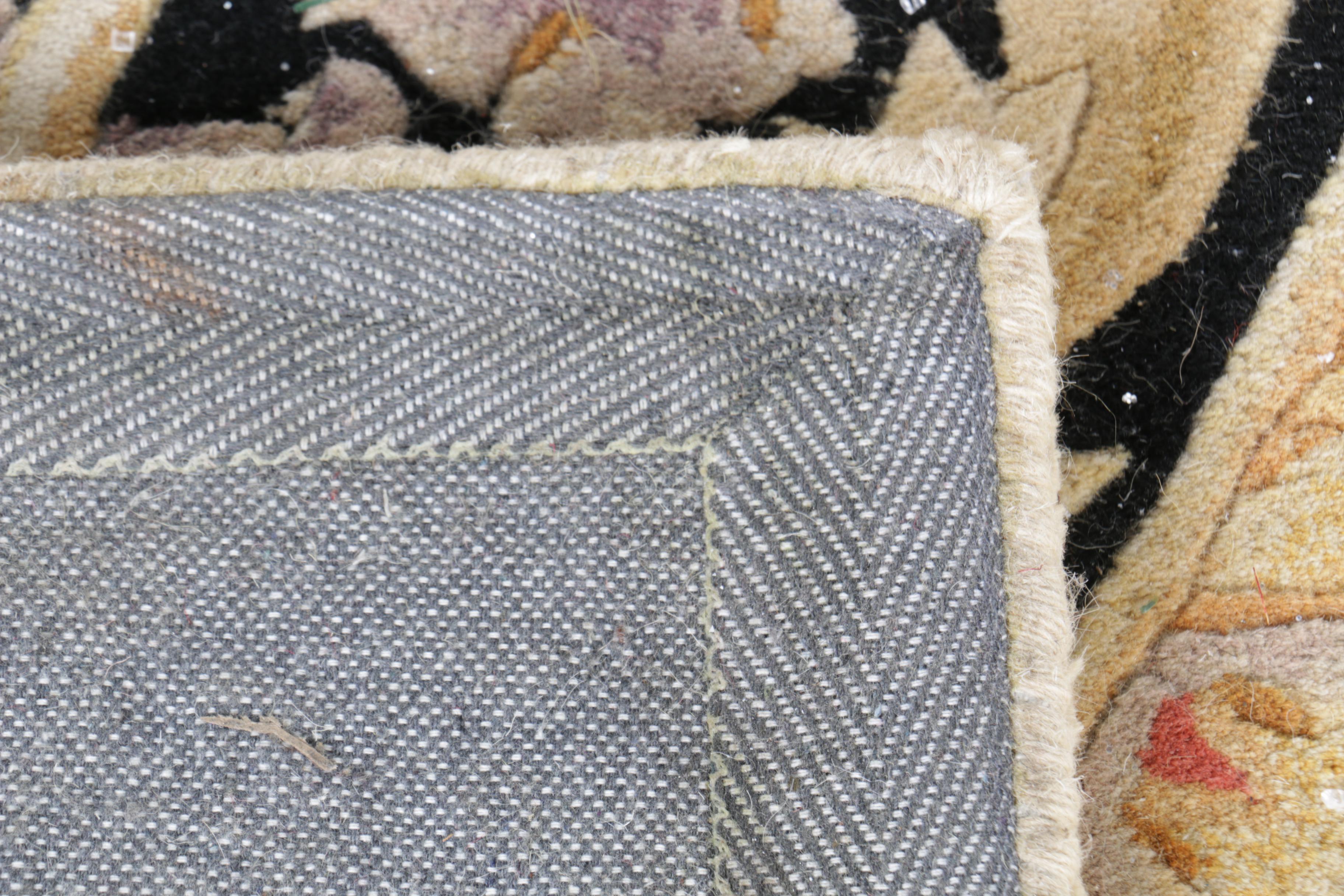 Hand-Tufted Safavieh "Savonnerie" Wool Area Rug