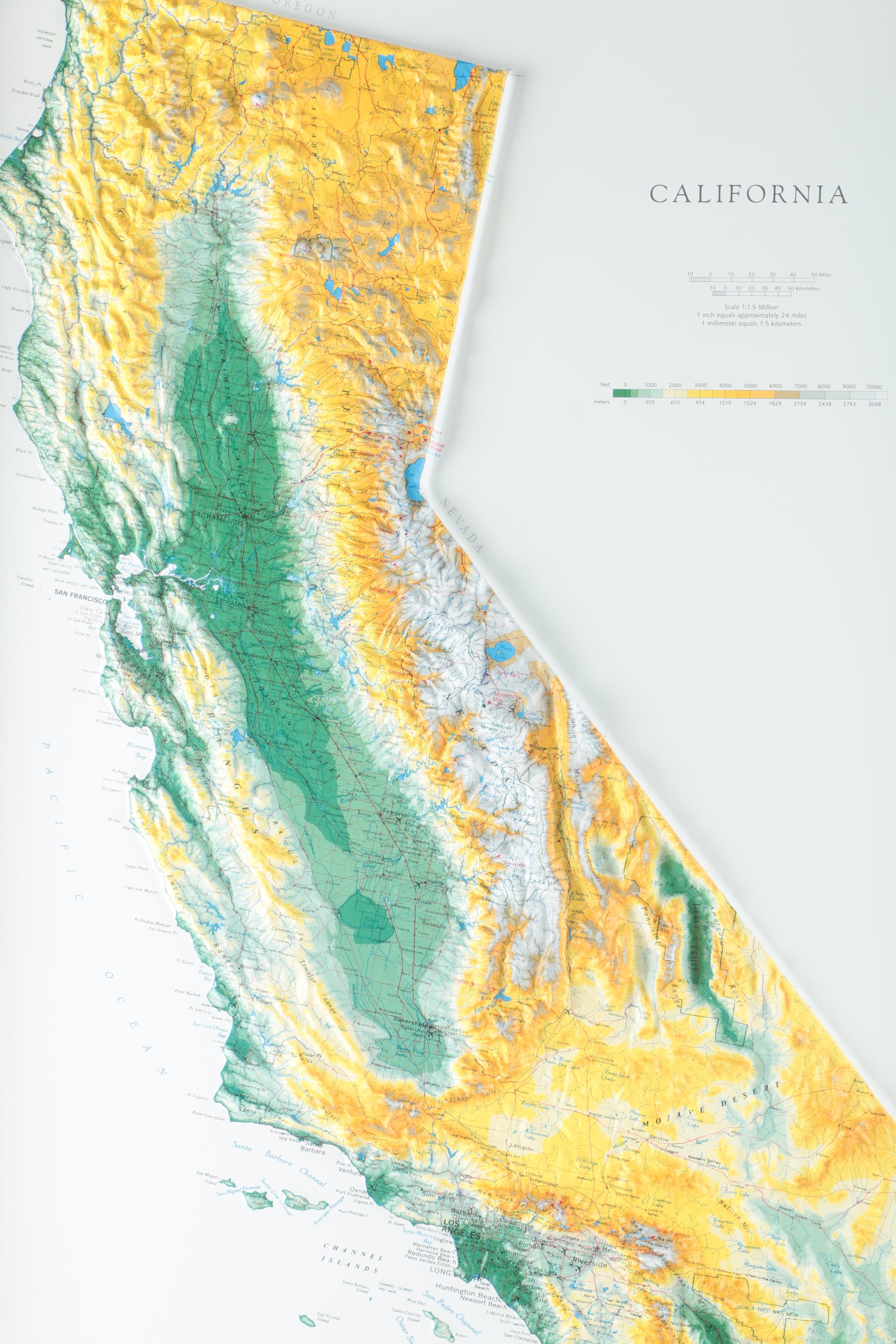 Hubbard Scientific 1993 Plastic Raised Relief Map of California