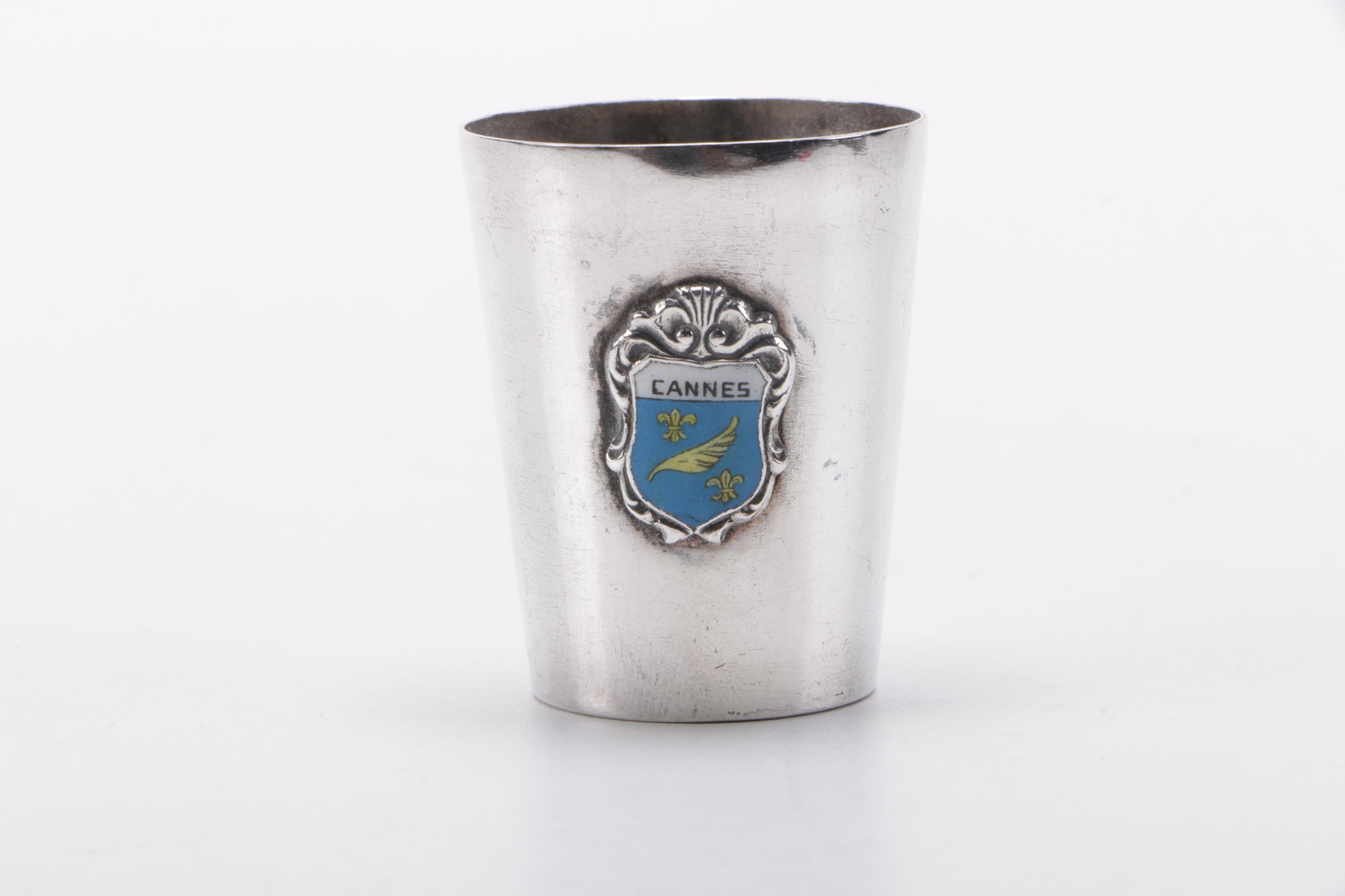 Barware Including Traveling Bar in Case