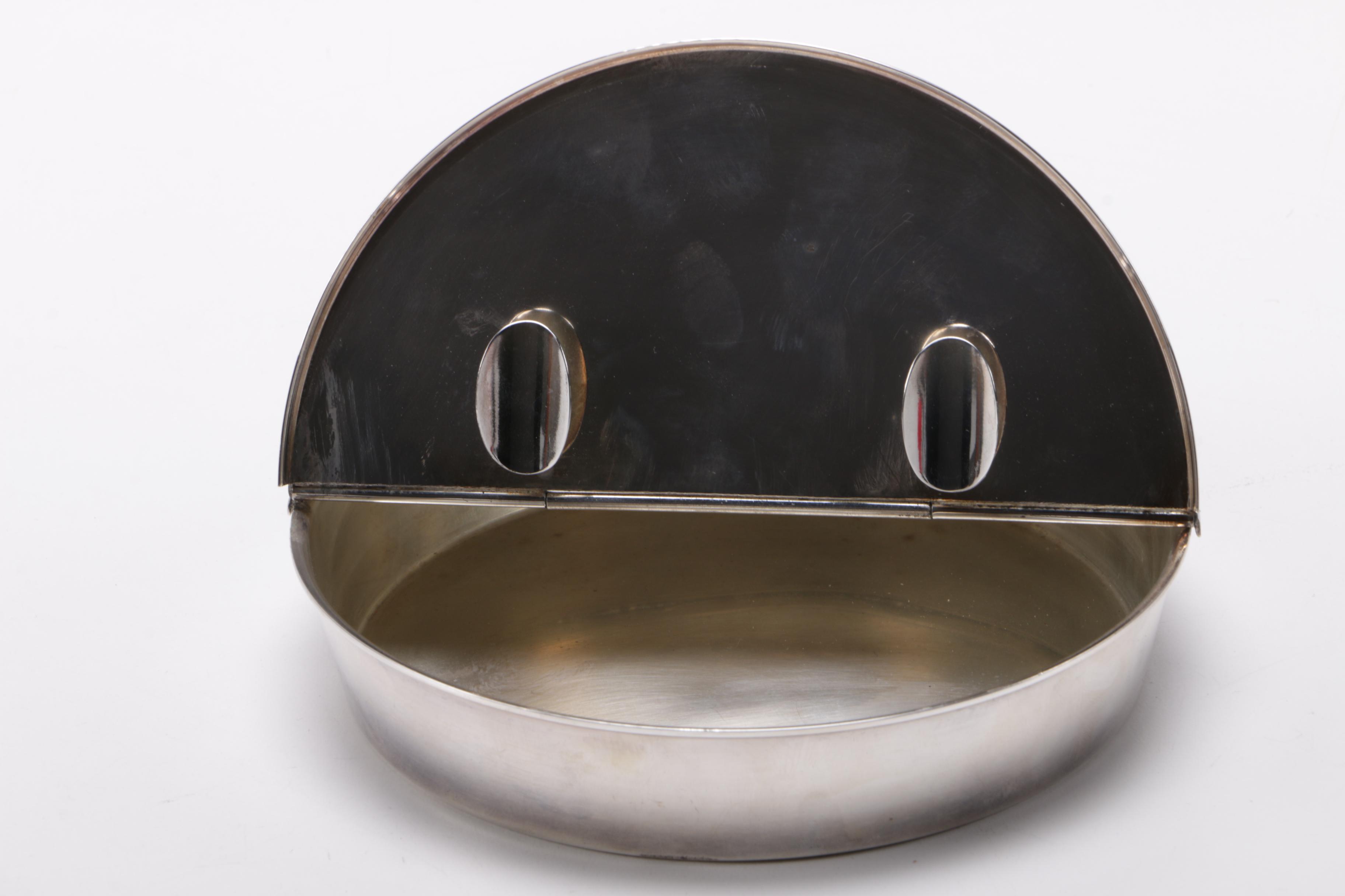 Barware Including Traveling Bar in Case