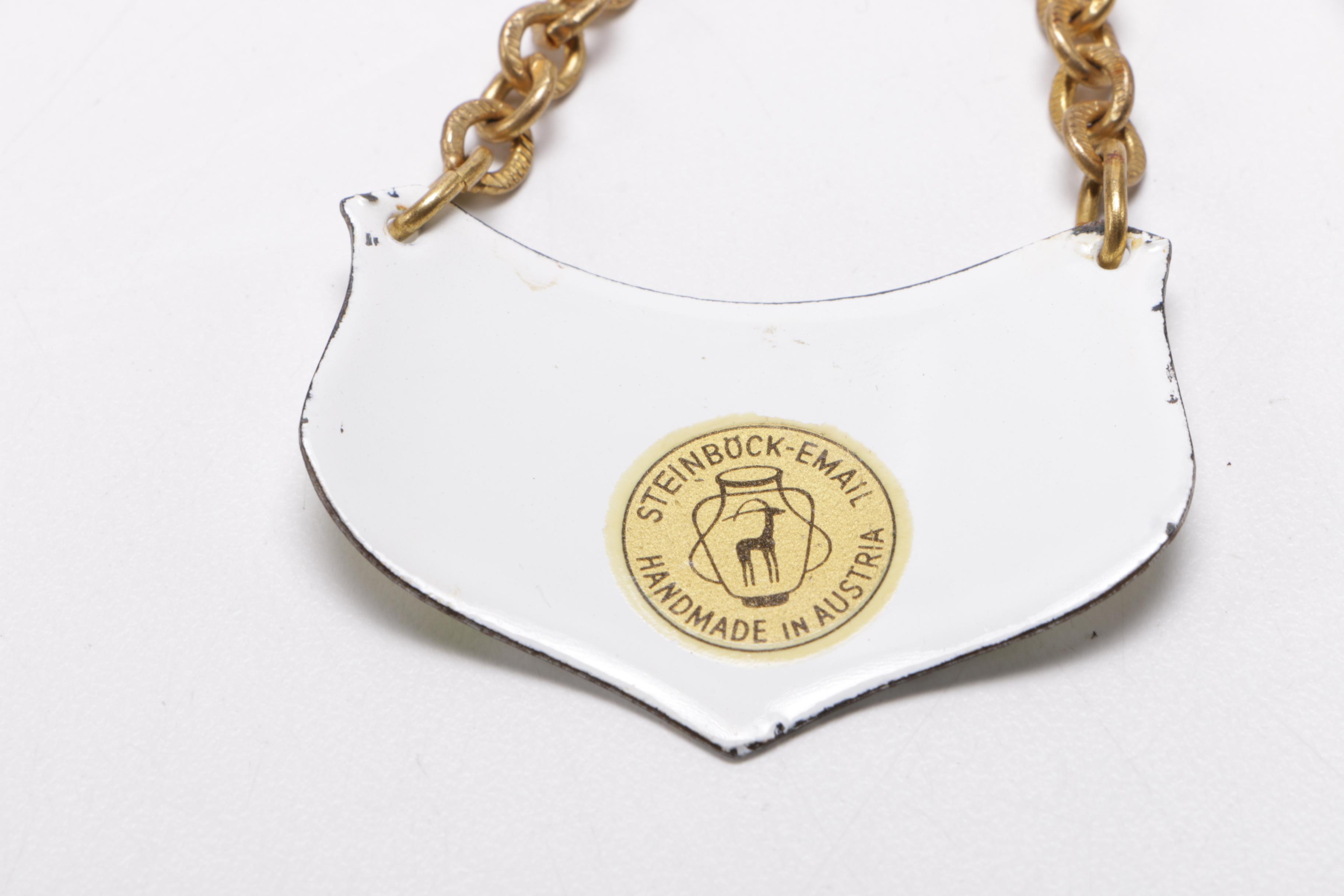 Barware Including Traveling Bar in Case