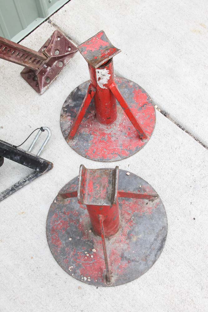 Hi-Lift Car Jack and Five Jack Stands