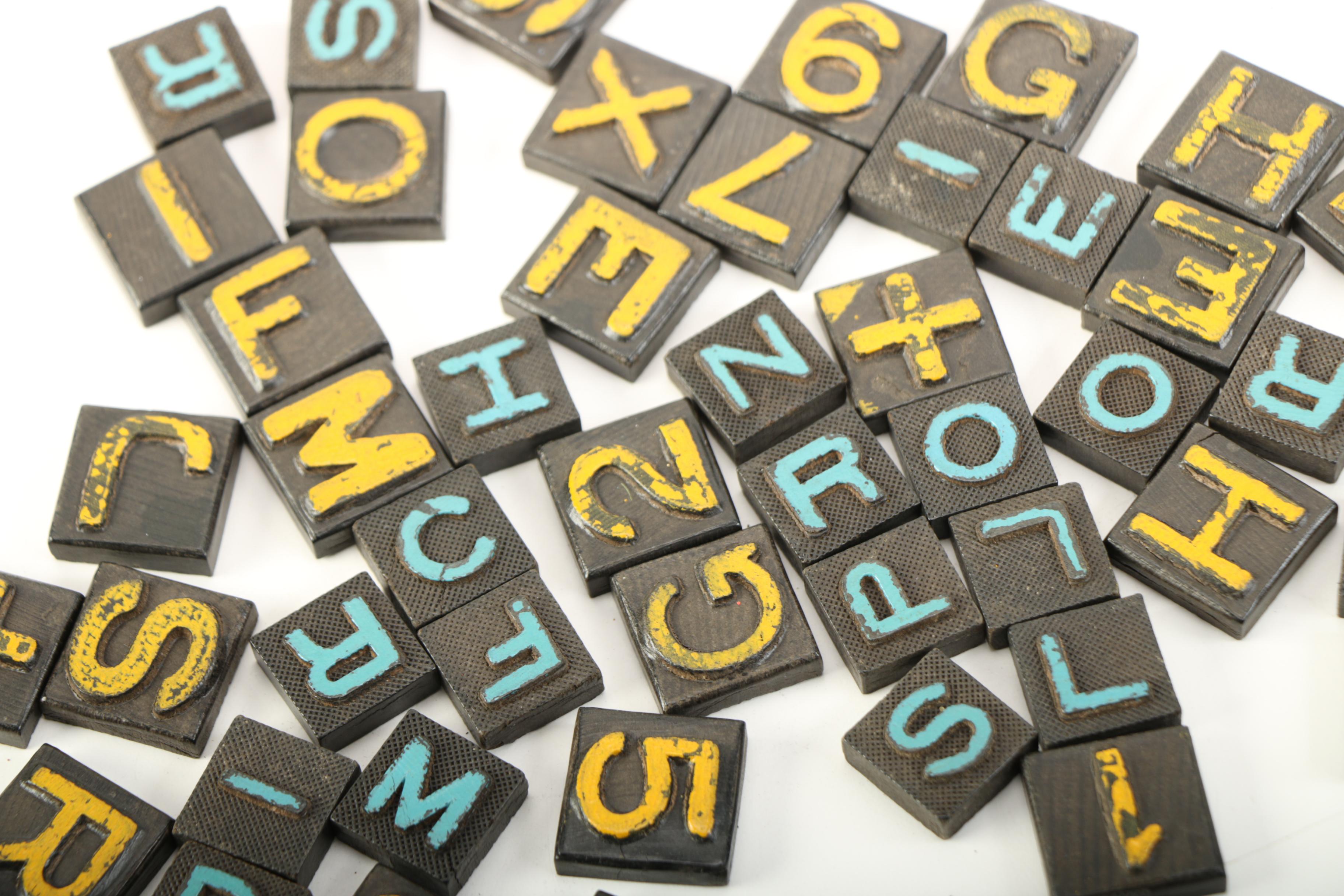 Square Plastic Numbers and Letters For Printing