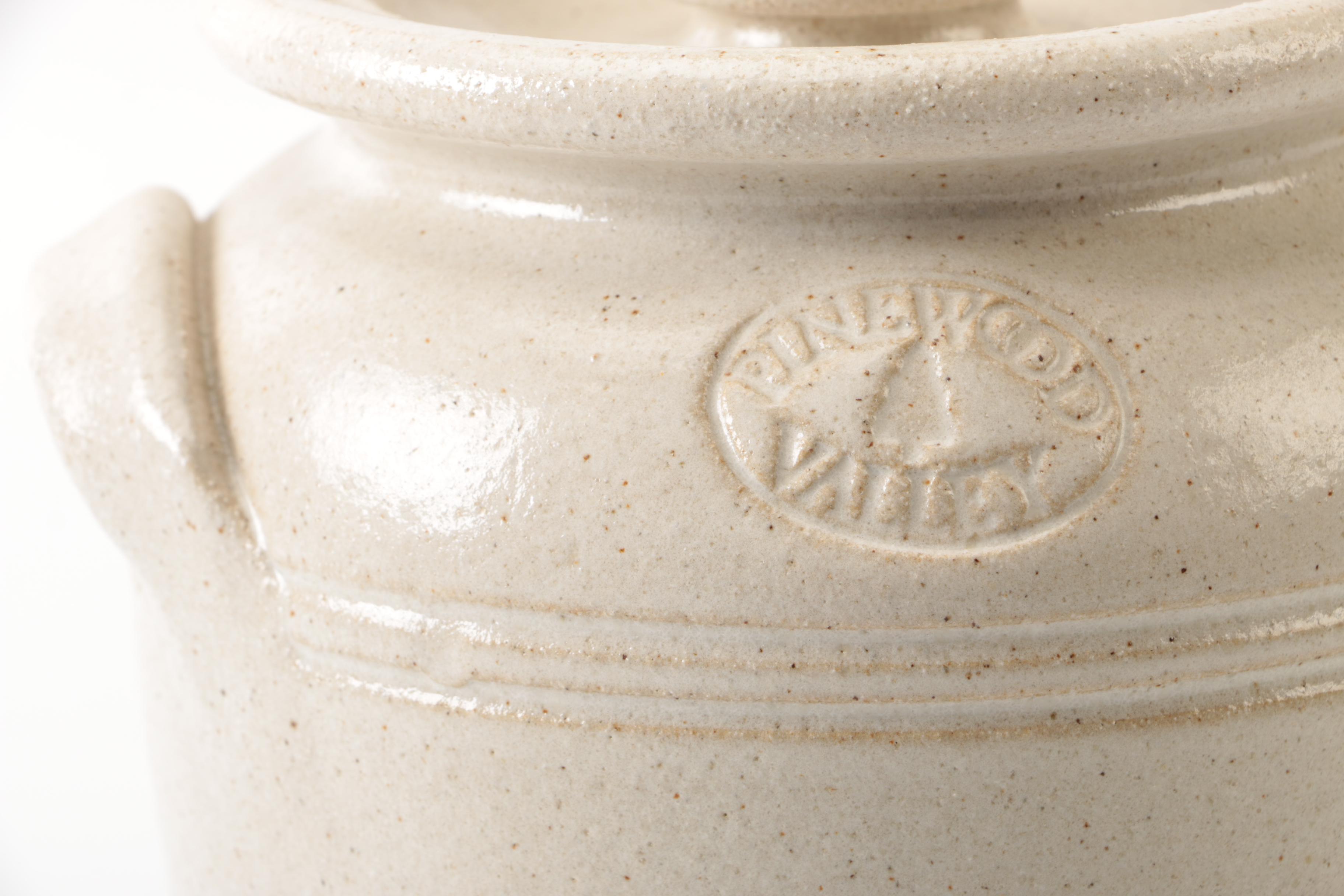 Pinewood Valley Crock Table Lamp