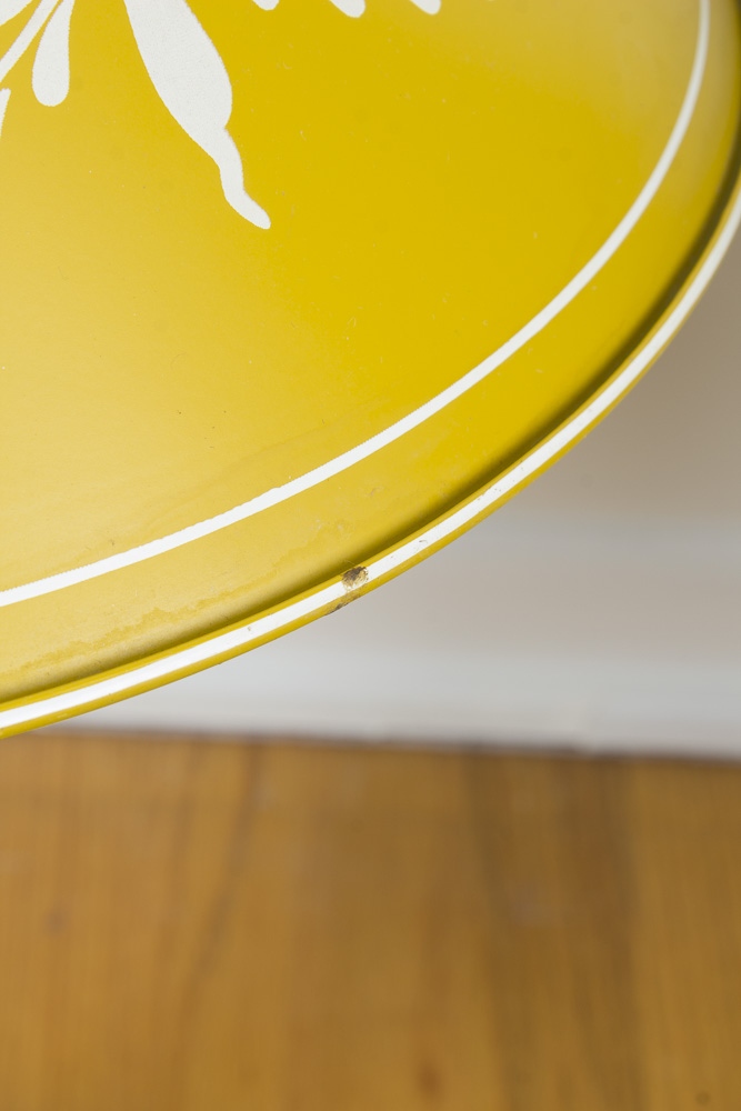 Vintage Yellow Metal Tole Table Lamp