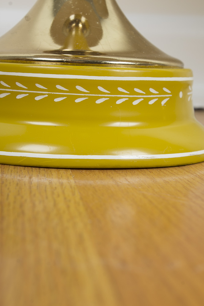 Vintage Yellow Metal Tole Table Lamp
